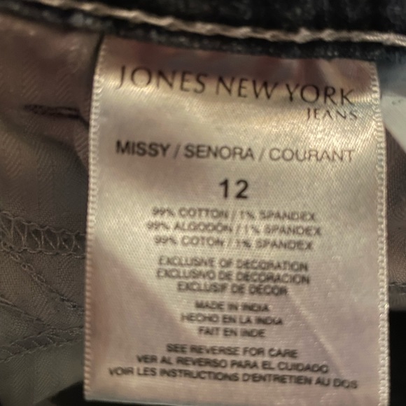 *SOLD* Denim Capris - Picture 5 of 5